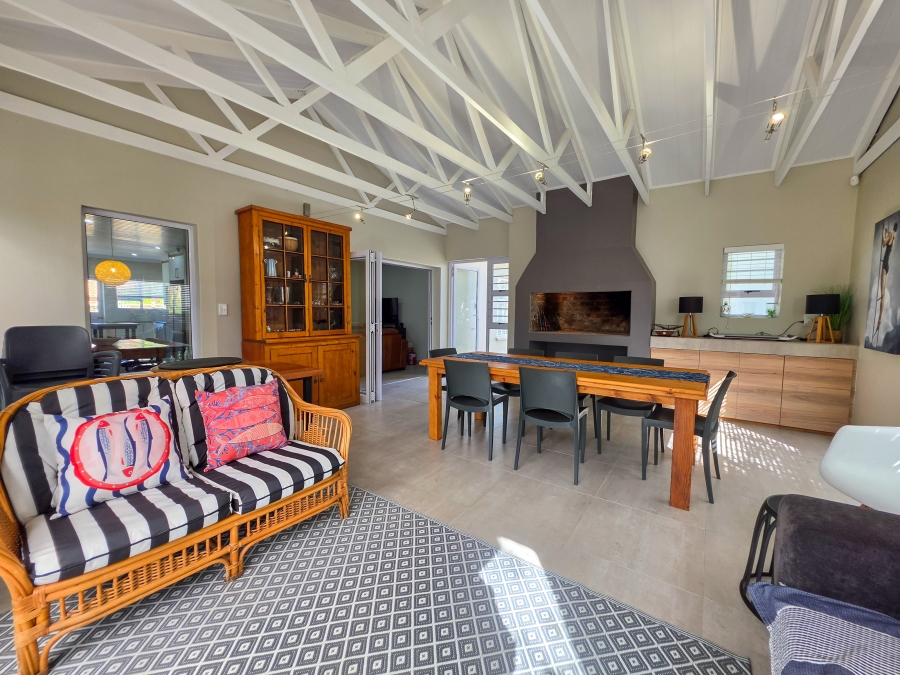 5 Bedroom Property for Sale in Stilbaai Wes Western Cape